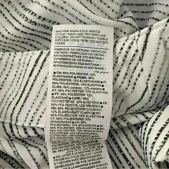 Athleta Arrival Tank Top in Amara Stripe | White Black | SZ M - Picture 14 of 14